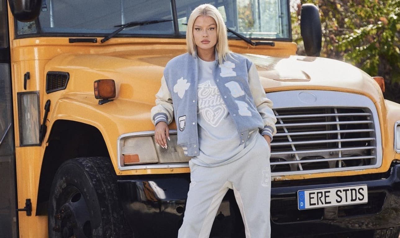 ére studios - College Outfit