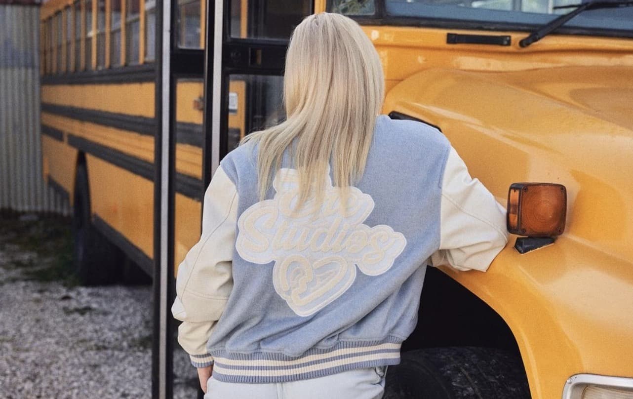 ére studios - College Outfit