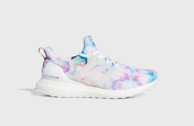 adidas Ultra Boost DNA 4.0 "Tie-Dye" adidas Ultra Boost DNA 4.0 "Tie-Dye"