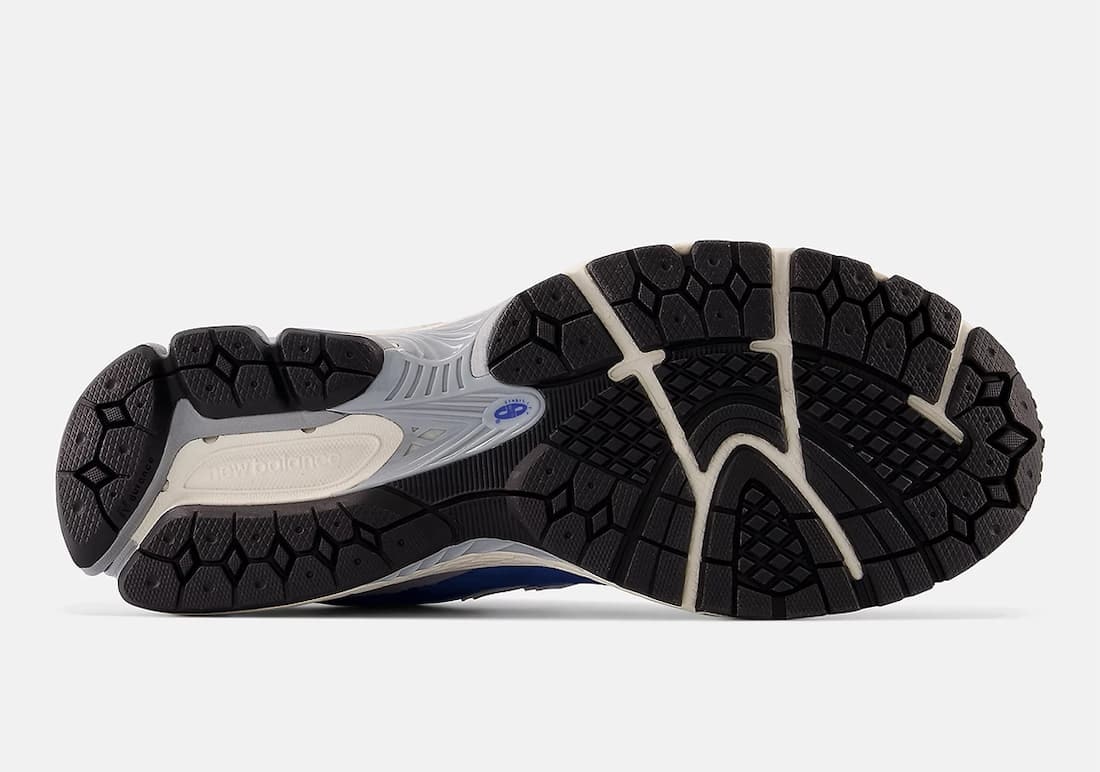 New Balance 2002R "Sport Royal"