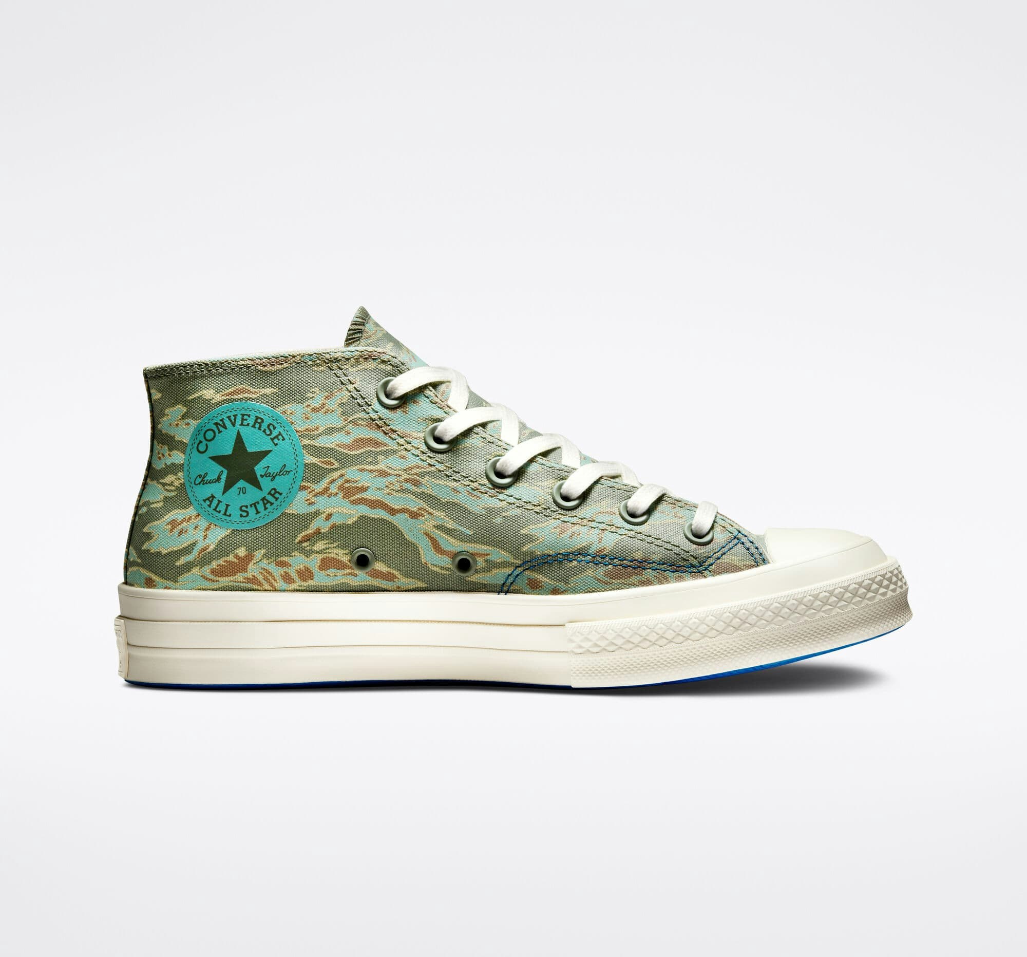 UNDEFEATED x Converse Chuck 70 Half "Sea Spray"