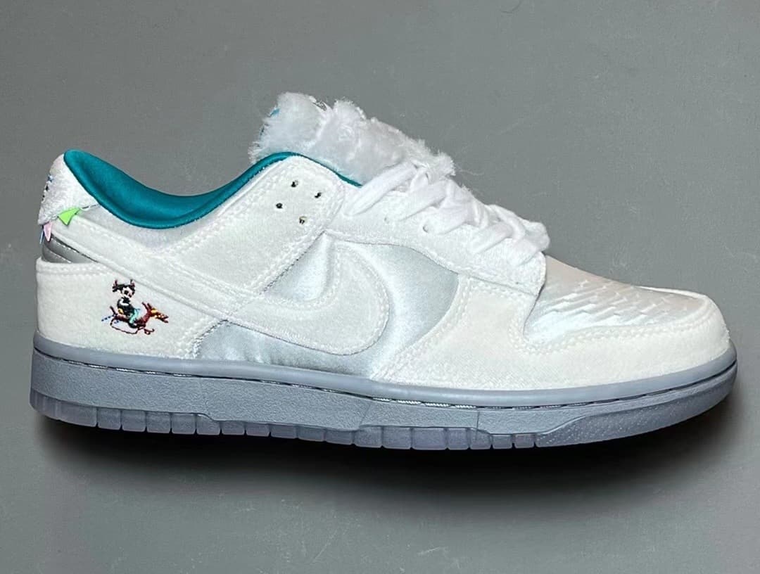 Nike Dunk Low "Ice"