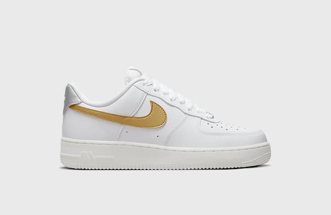 Nike Air Force 1 Low "Metallic Gold"