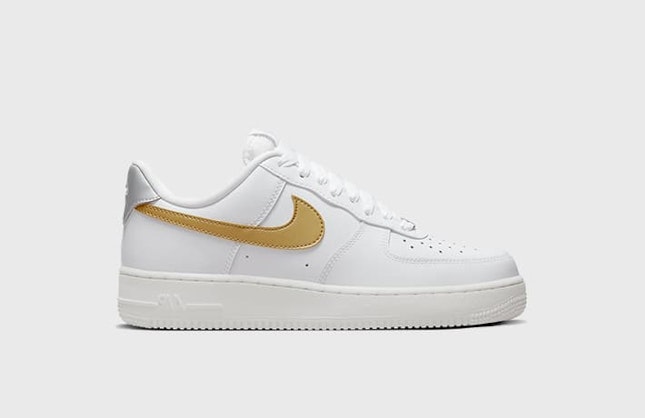 Nike Air Force 1 Low "Metallic Gold"