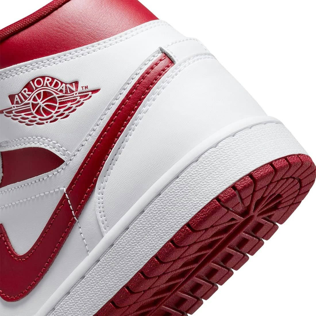 Air Jordan 1 Mid “Red Toe”