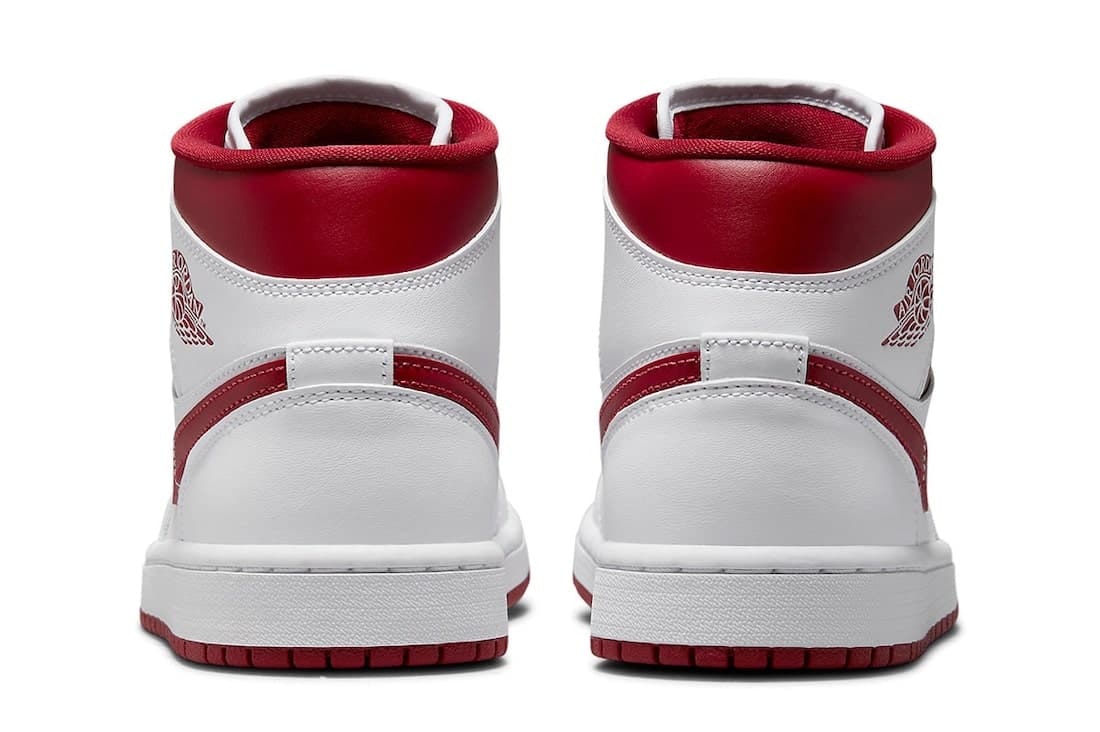 Air Jordan 1 Mid “Red Toe”