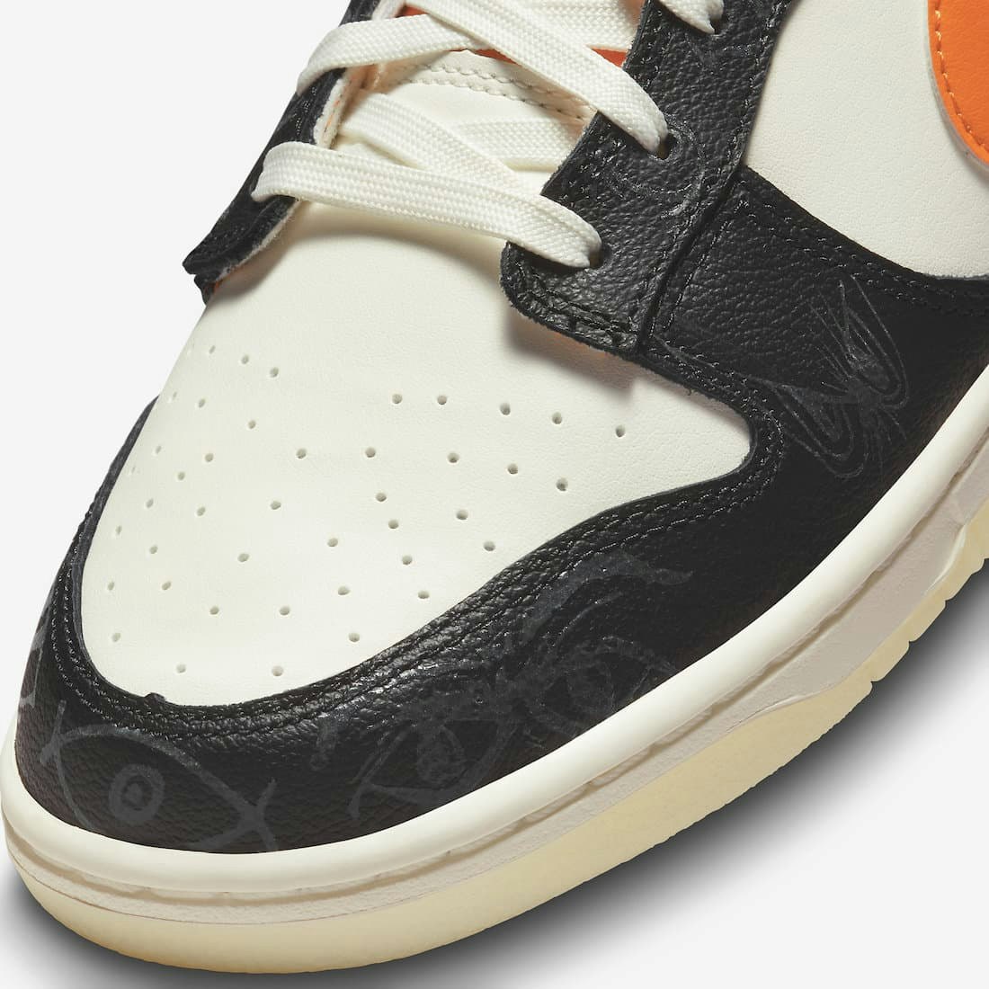Nike Dunk Low “Halloween”