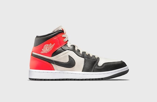 Air Jordan 1 Mid “Newsprint” Air Jordan 1 Mid “Newsprint”
