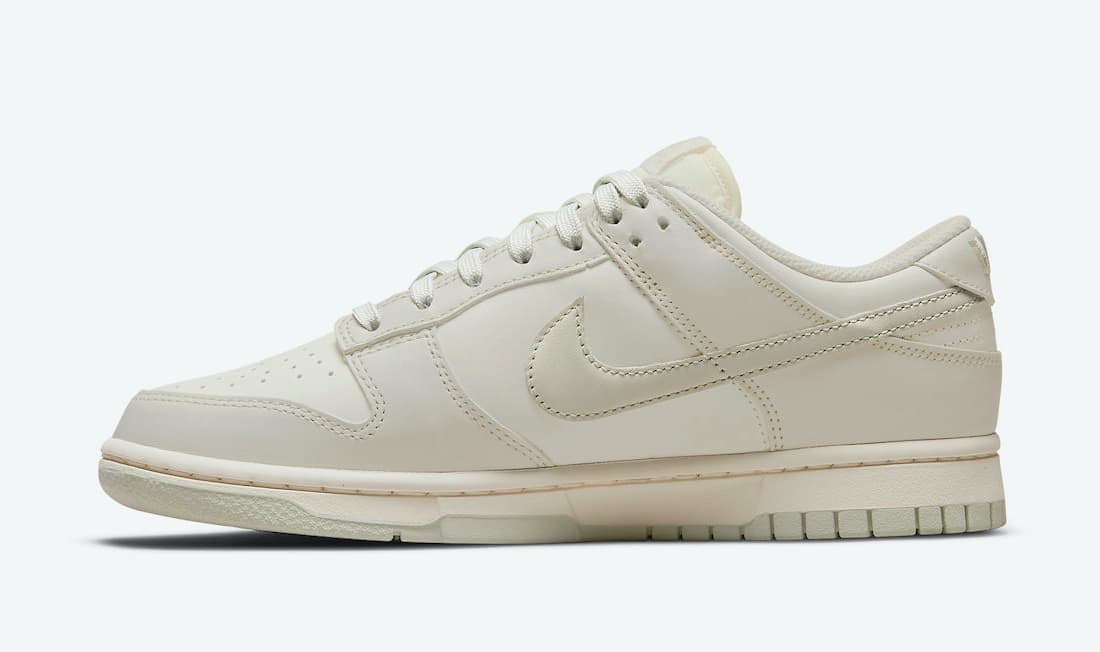 Nike Dunk Low “Light Bone”