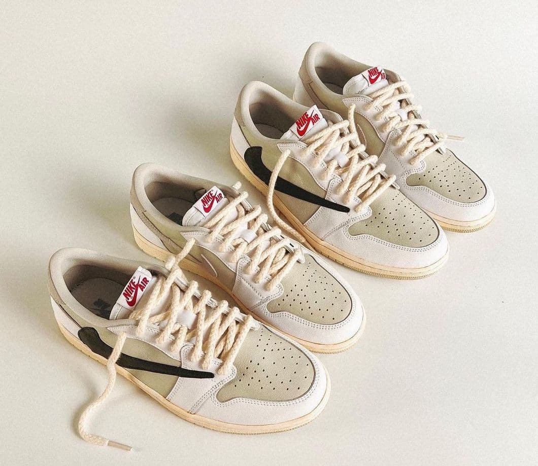 Travis Scott x Air Jordan 1 Low LEAK 