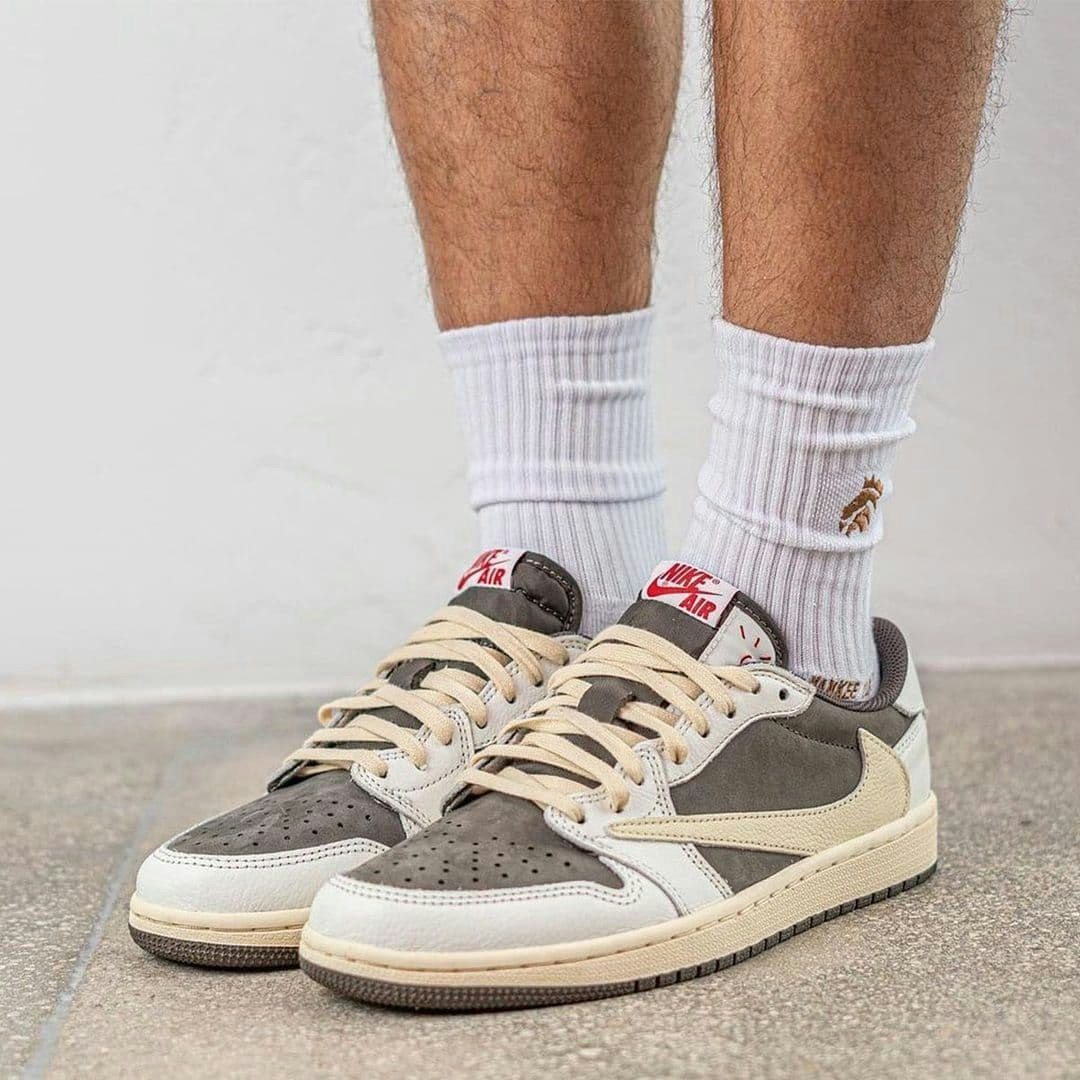 Travis Scott x Air Jordan 1 Low OG “Reverse Mocha”