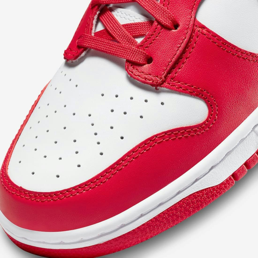 Nike Dunk High "University Red"