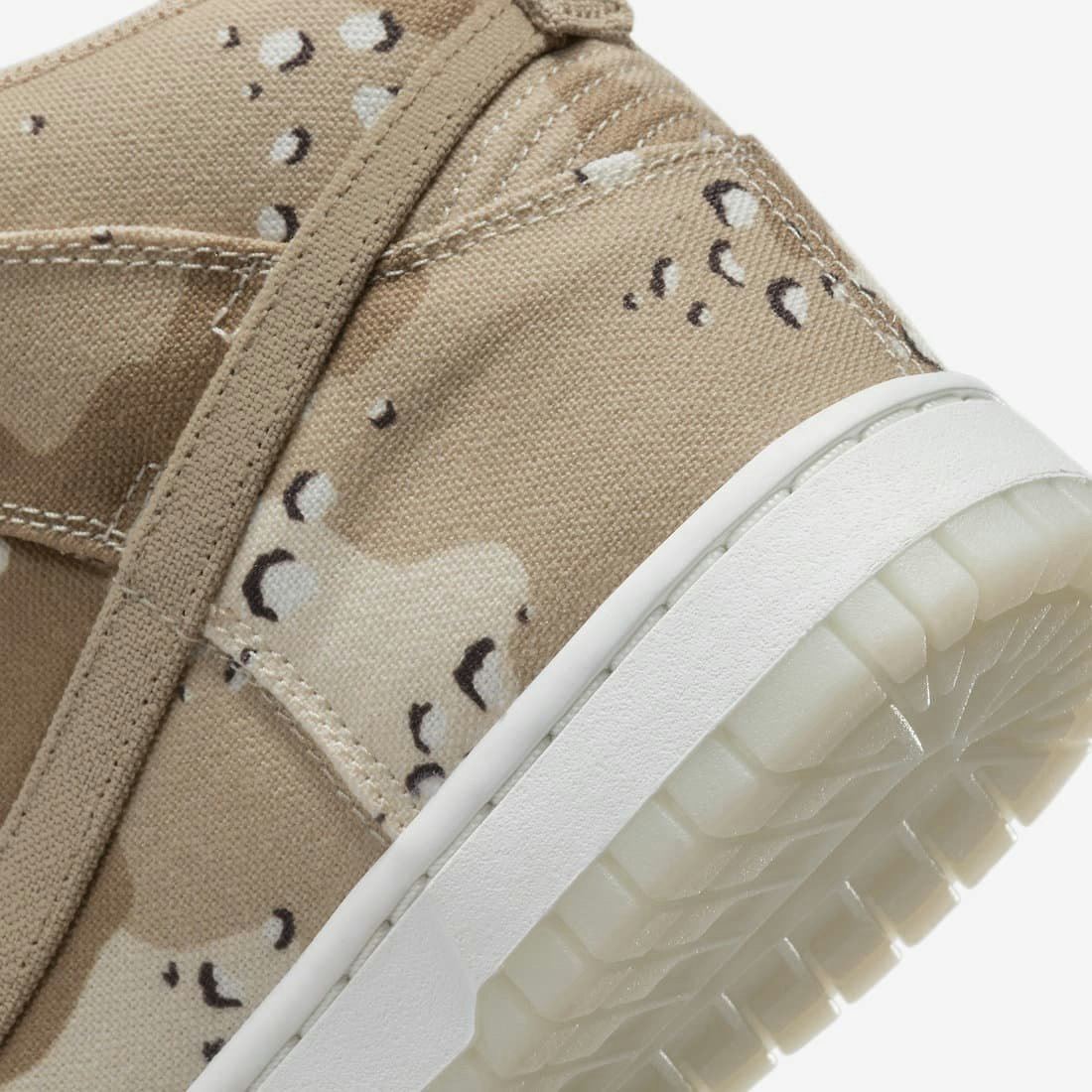 Nike Dunk High “Desert Camo”