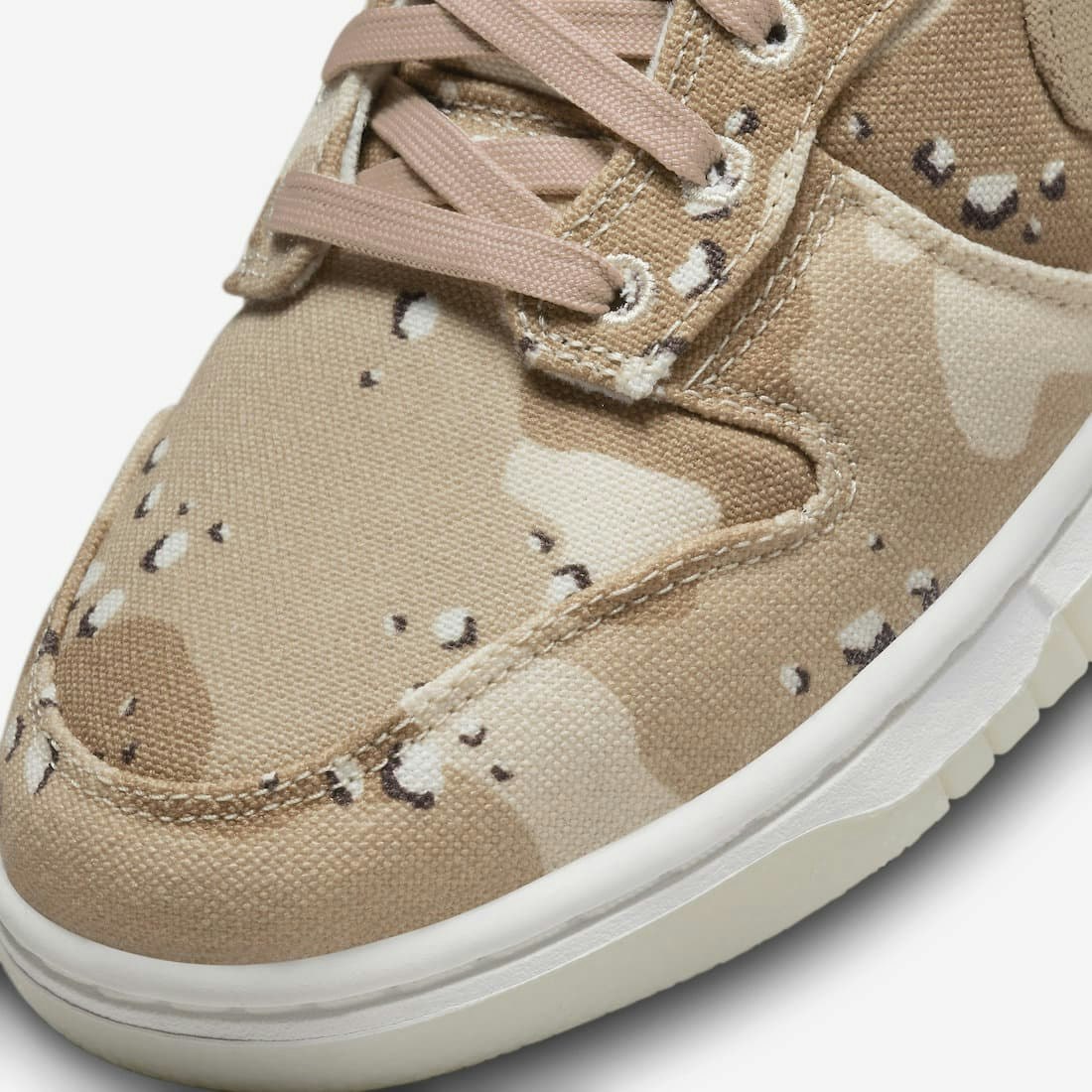 Nike Dunk High “Desert Camo”