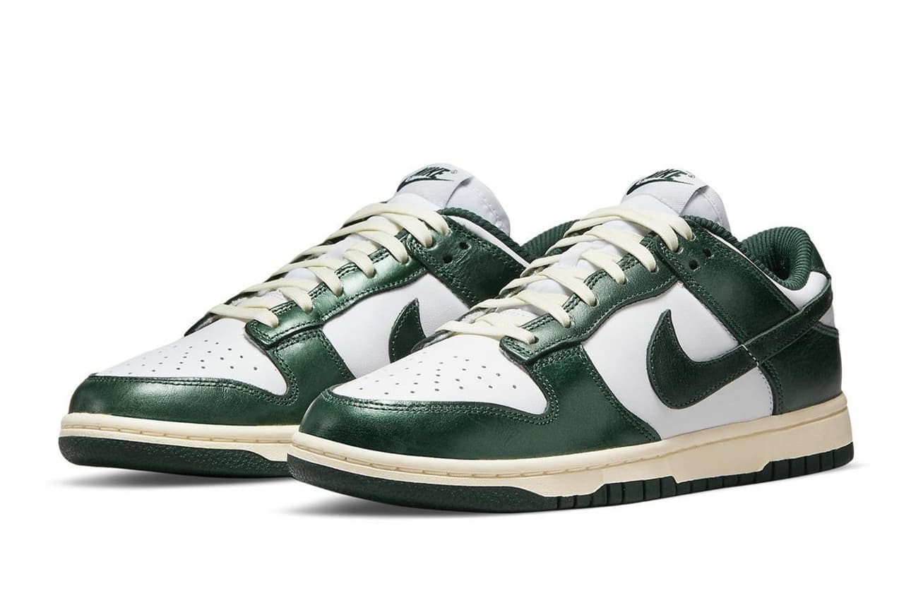 Nike Dunk Low "Vintage Green"