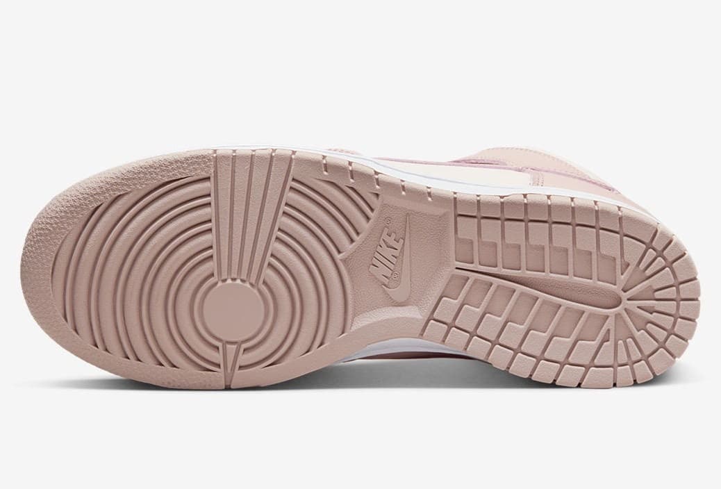 Nike Dunk High "Pink Oxford"