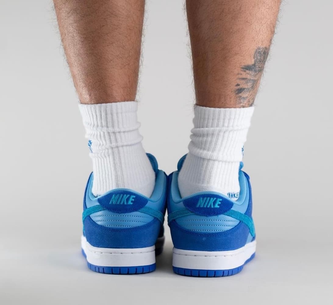 Nike SB Dunk Low "Blue Raspberry" 