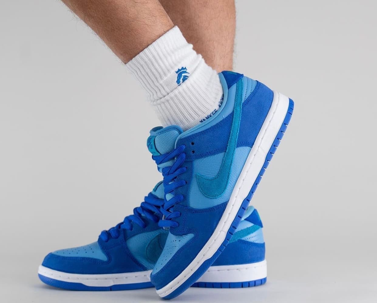 Nike SB Dunk Low "Blue Raspberry" 