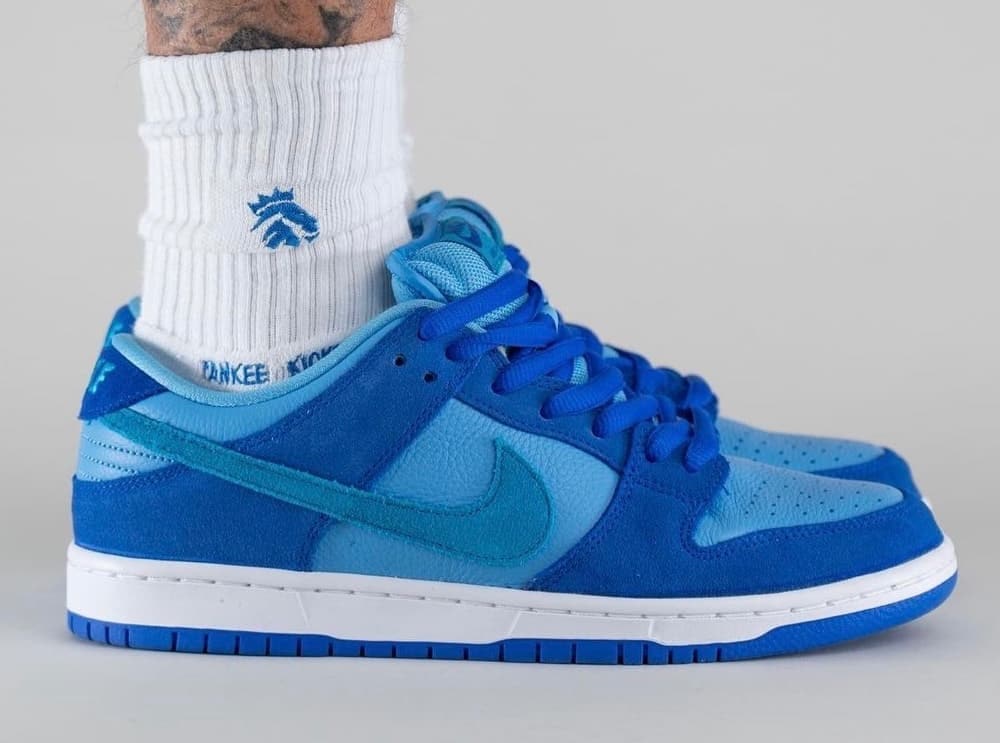 Nike SB Dunk Low "Blue Raspberry" 