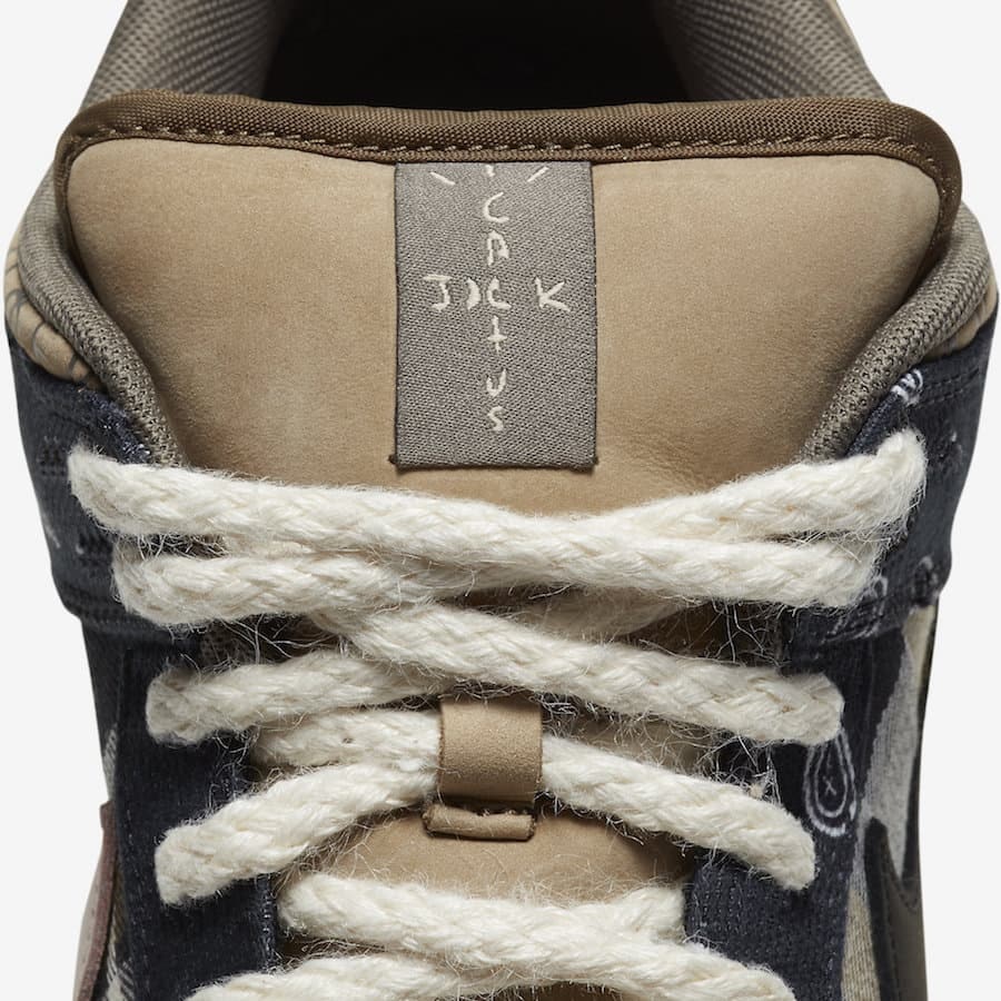 Travis Scott x Nike SB Dunk Low "Parachute Beige"