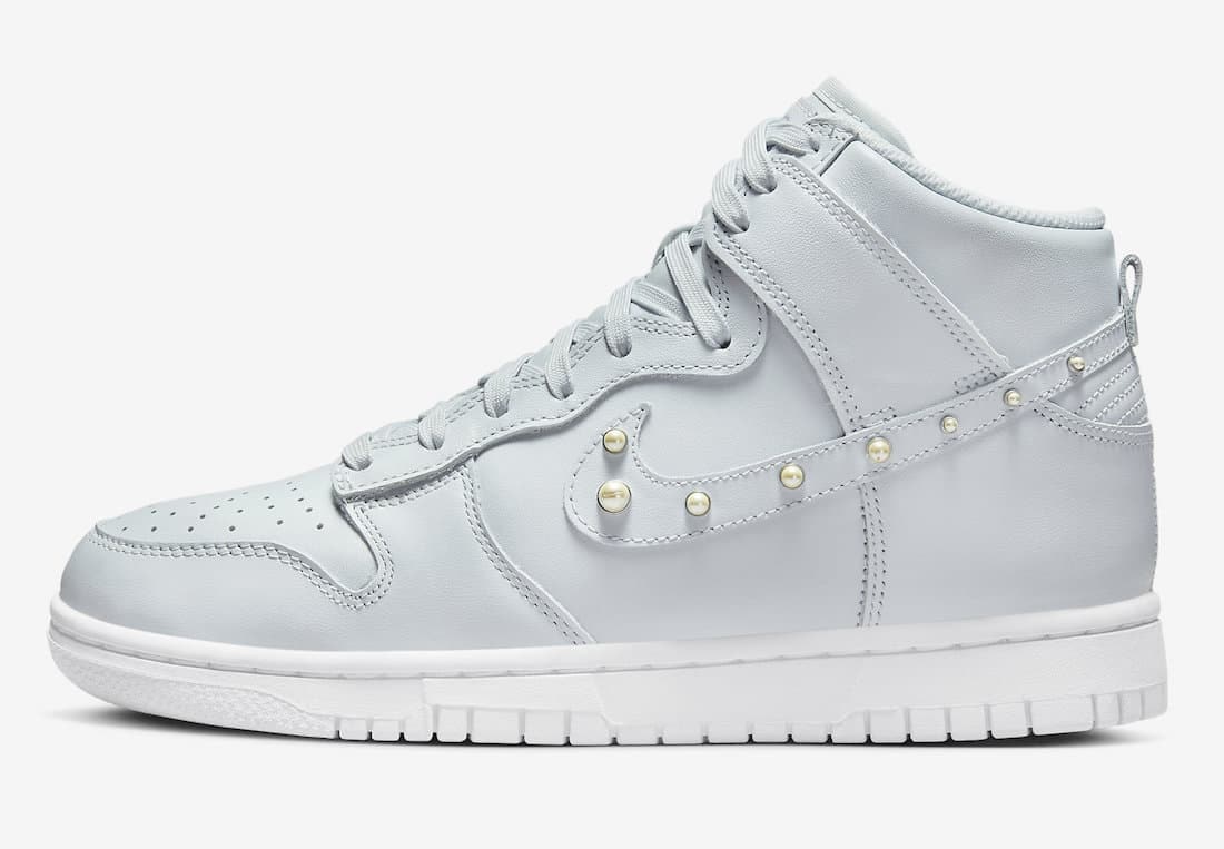 Nike Dunk High "Pearl-Studded"