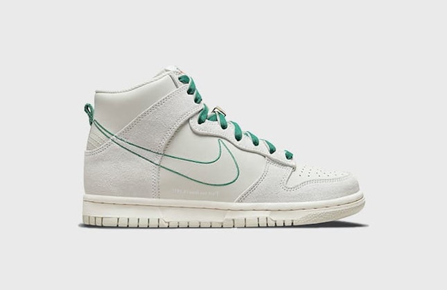 Nike Dunk High “First Use” (Sail)