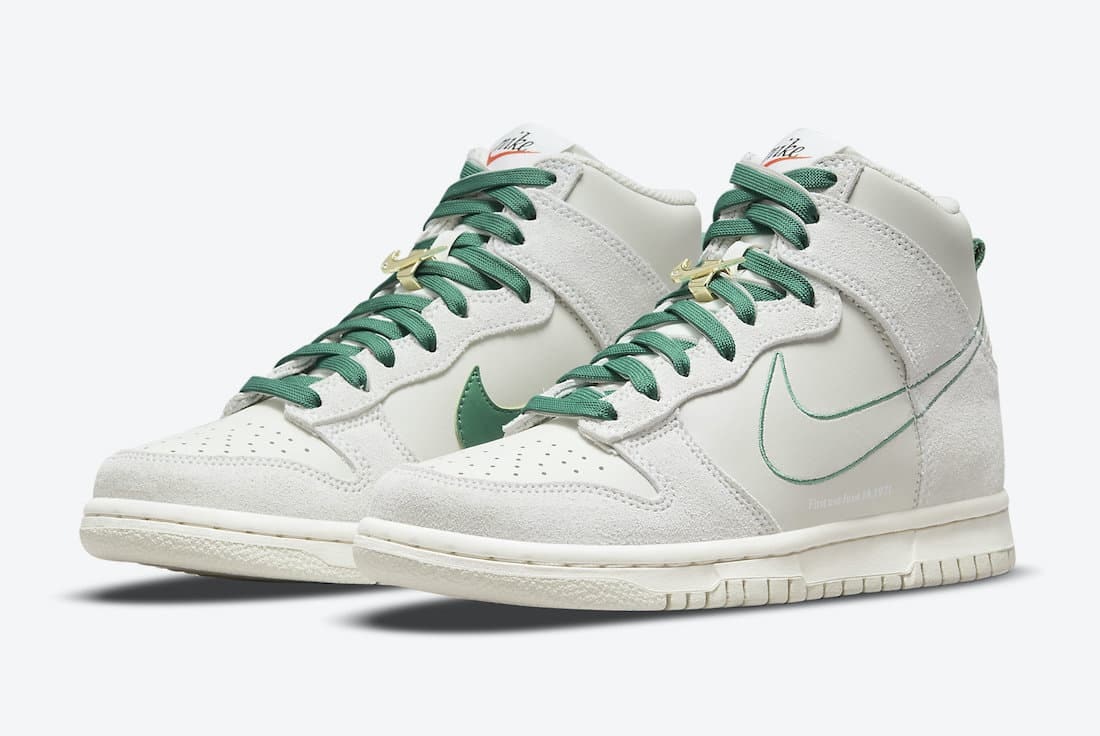 Nike Dunk High “First Use” (Sail)