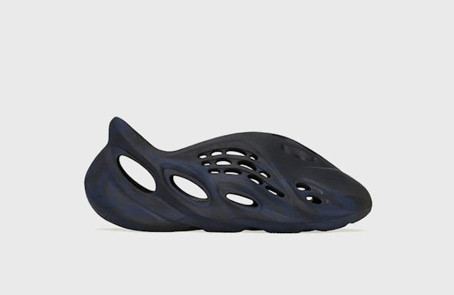 adidas Yeezy Foam Runner “Mineral Blue”