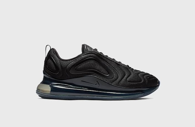 Nike Air Max 720 "Triple Black" Nike Air Max 720 "Triple Black"