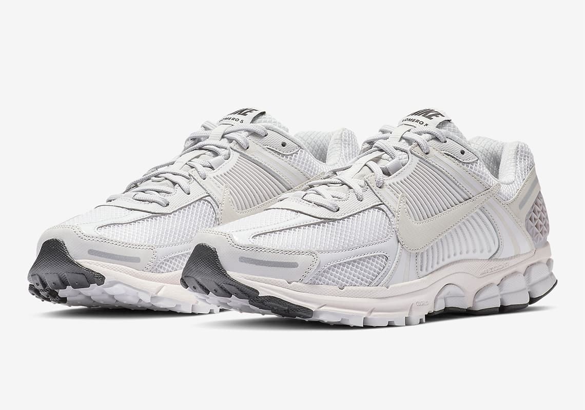 Nike Zoom Vomero 5 "Triple White"