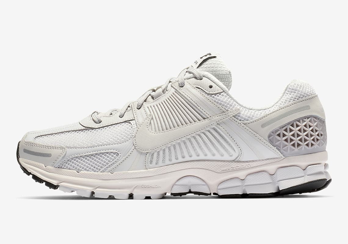 Nike Zoom Vomero 5 "Triple White"