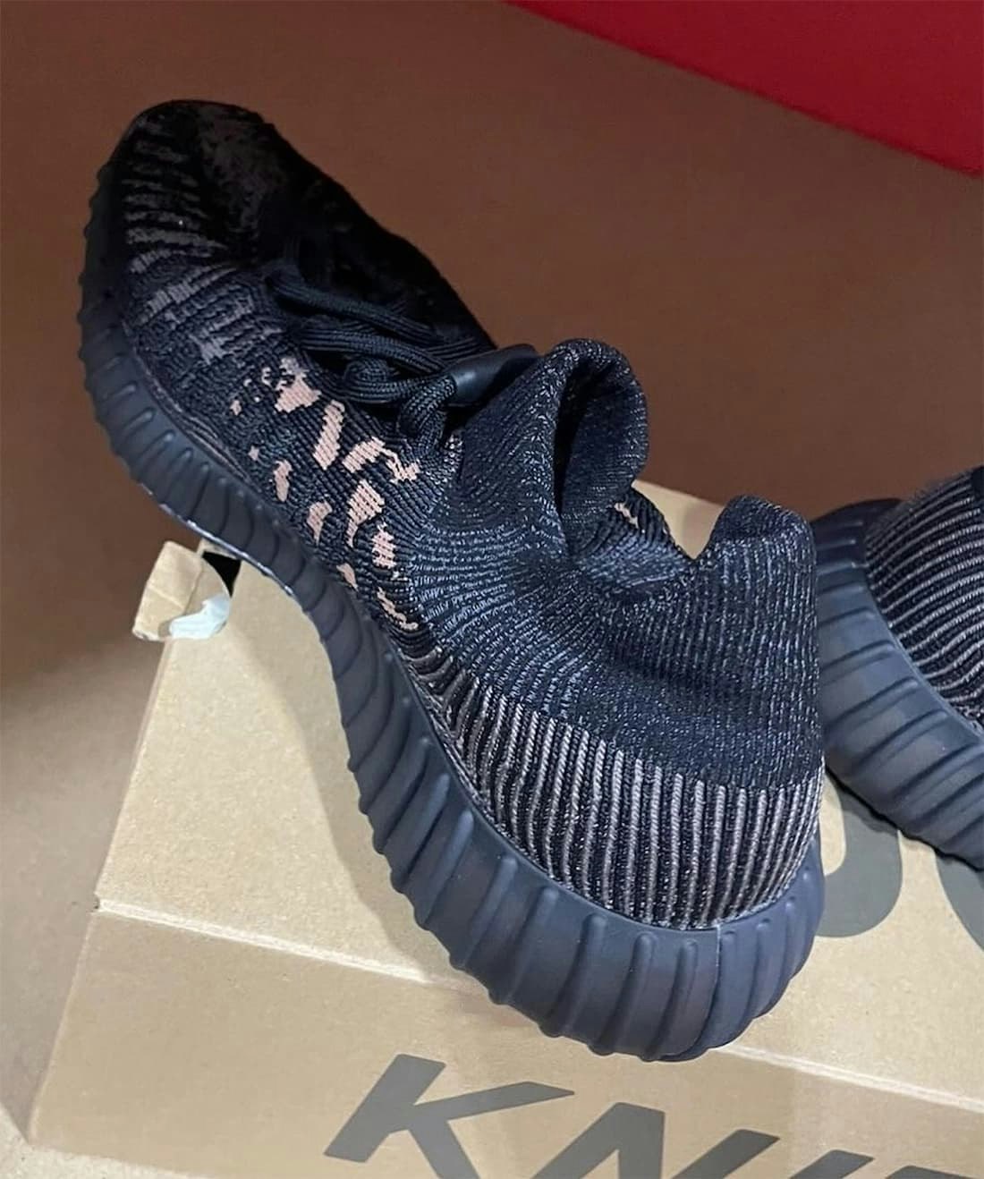 adidas YEEZY Boost 350 V2 CMPCT “Slate Carbon”