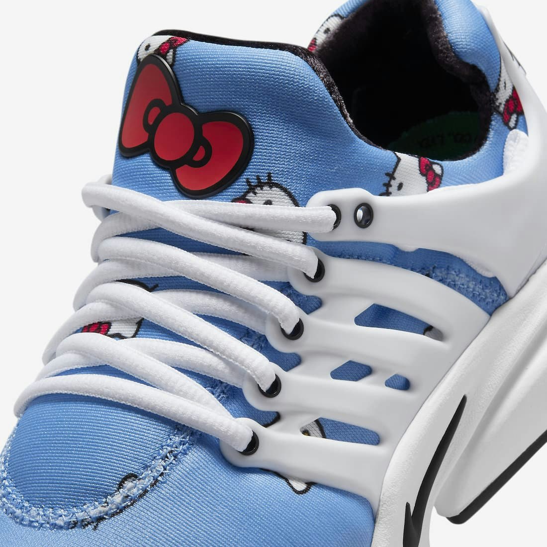 Hello Kitty x Nike Air Presto "University Blue"