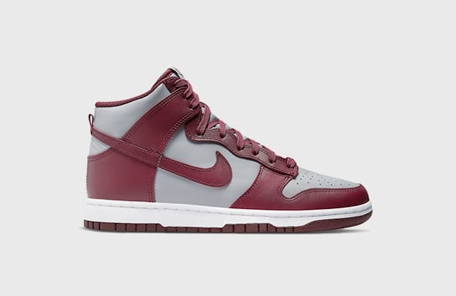 Nike Dunk High "Dark Beetroot"