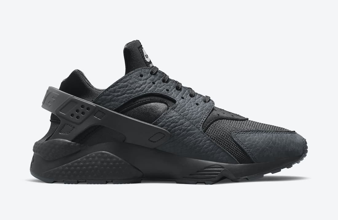 Nike Air Huarache “Have you hugged your foot today?”
