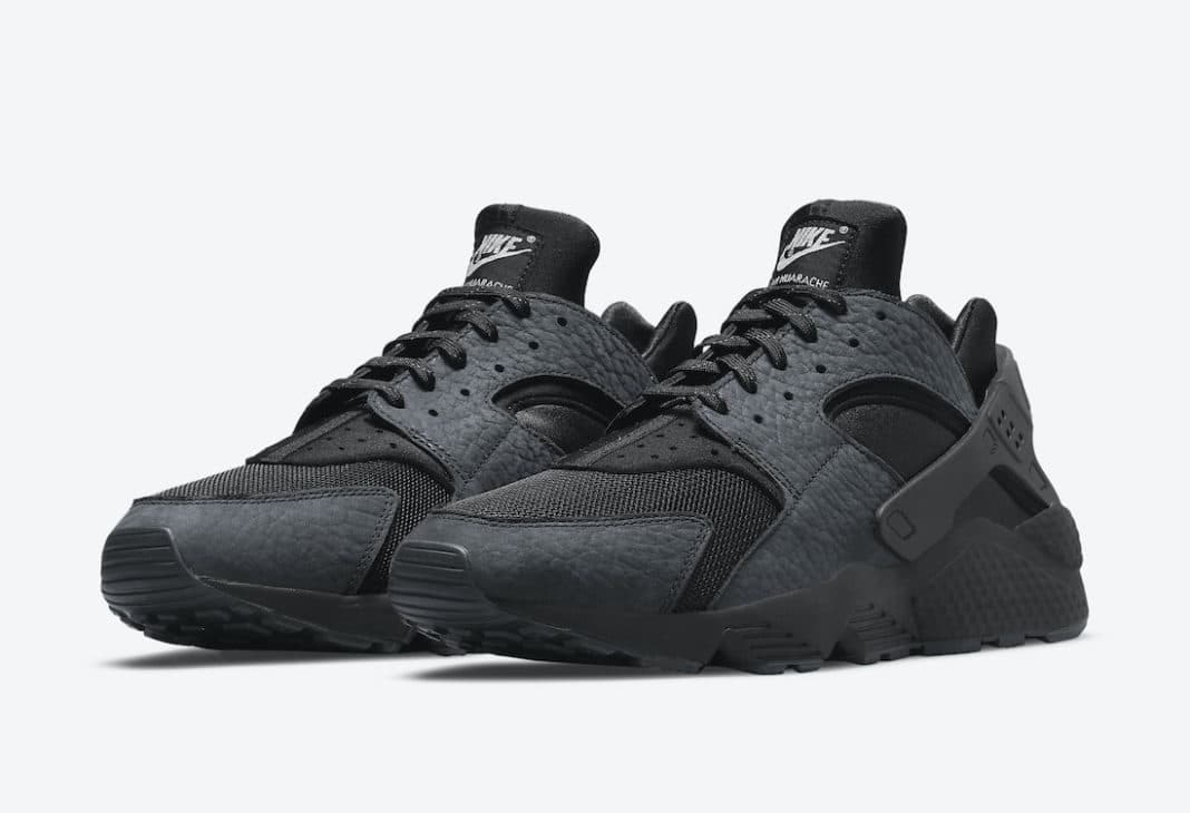 Nike Air Huarache “Have you hugged your foot today?”