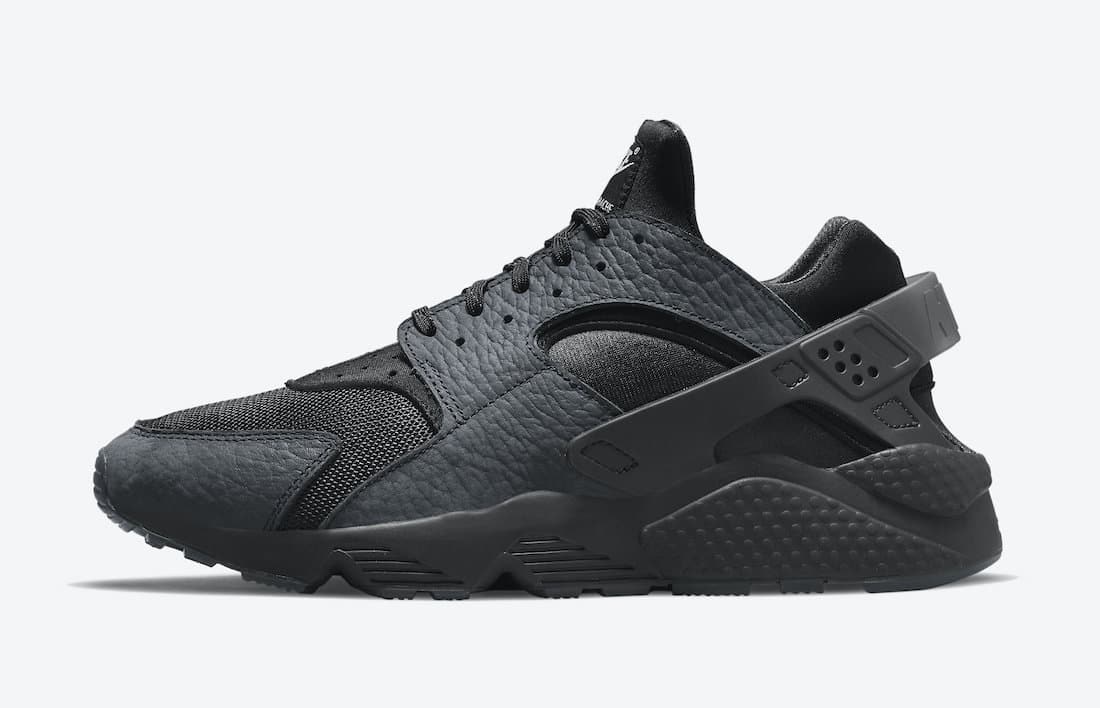 Nike Air Huarache “Have you hugged your foot today?”