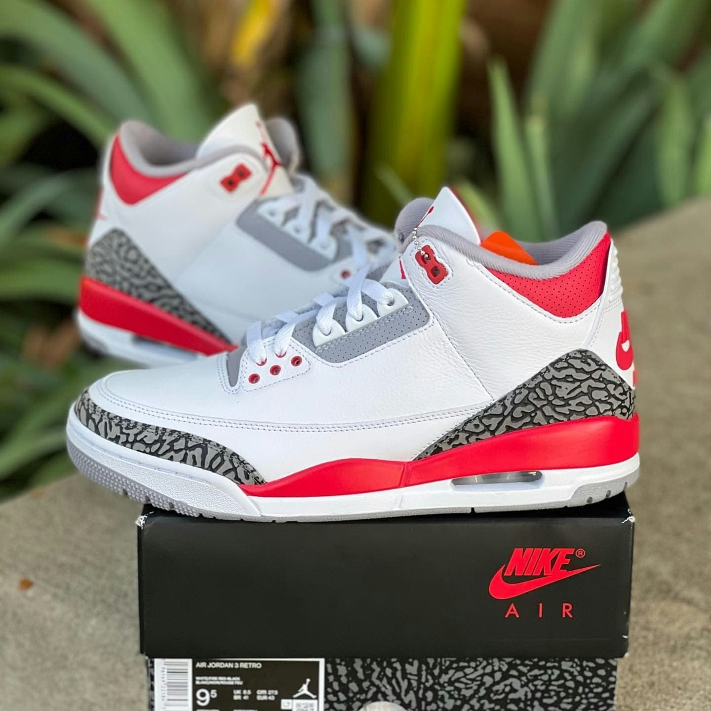 Air Jordan 3 OG "Fire Red"