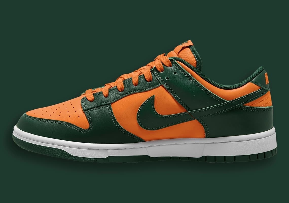 Nike Dunk Low “Miami Hurricanes”