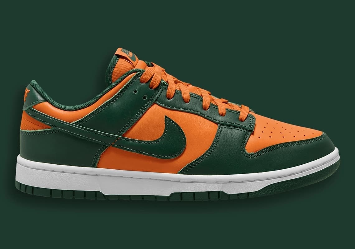 Nike Dunk Low “Miami Hurricanes”