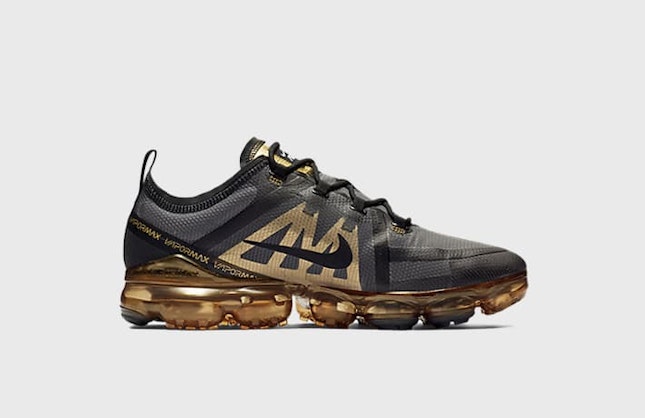 Nike Air VaporMax "Metallic Gold"