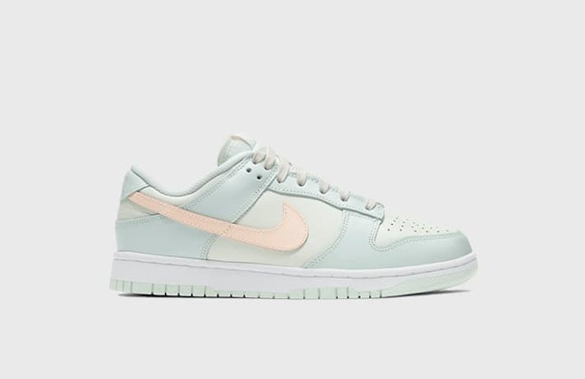 Nike Dunk Low Wmns “Barely Green”