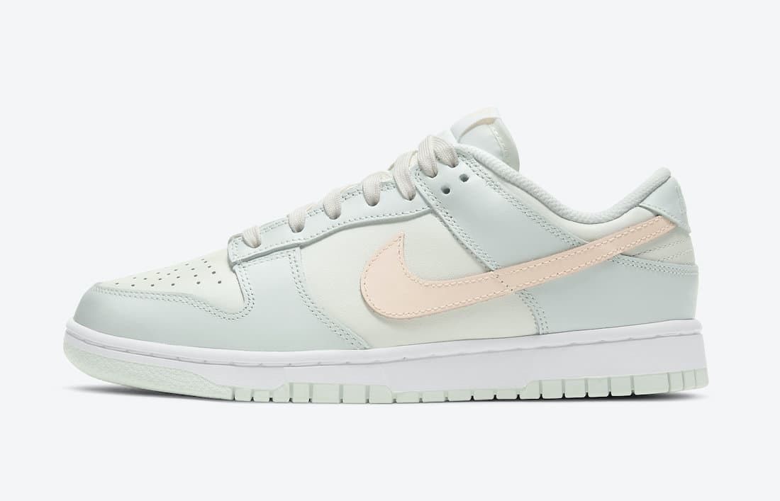 Nike Dunk Low Wmns “Barely Green”