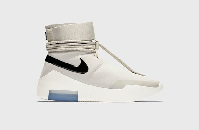 Fear of God x Nike Shoot Around "Light Bone" Fear of God x Nike Shoot Around "Light Bone"