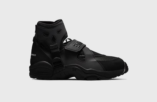 Comme des Garçons x Nike Air Carnivore "Triple Black"