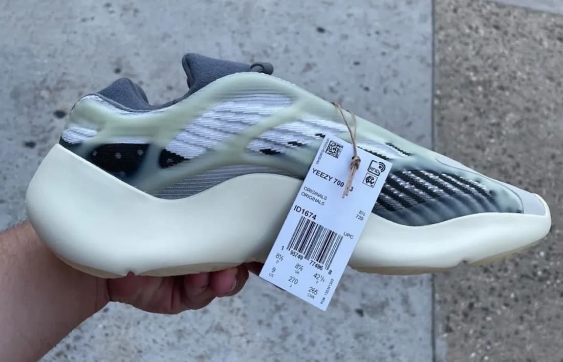 adidas Yeezy 700 V3 “Fade Salt”