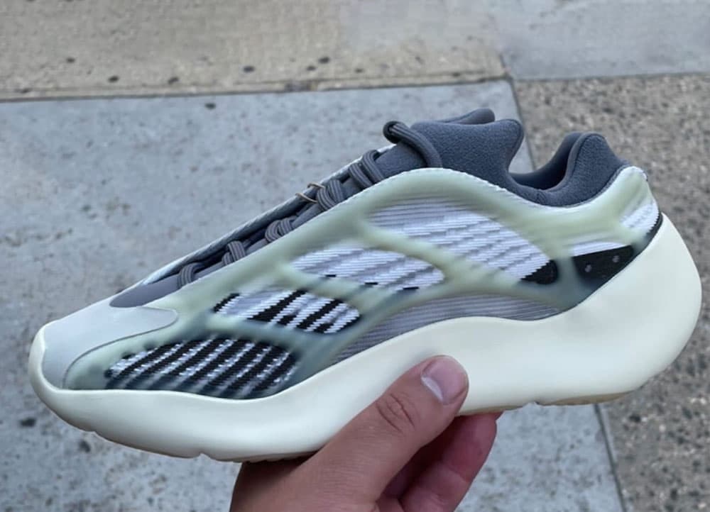 adidas Yeezy 700 V3 “Fade Salt”