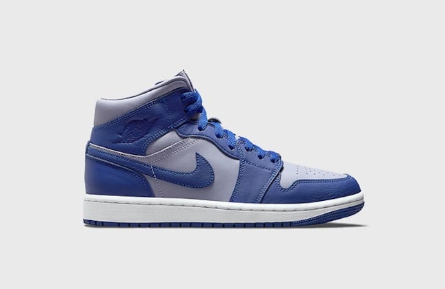 Air Jordan 1 Mid Wmns "Georgtown" Air Jordan 1 Mid Wmns "Georgtown"