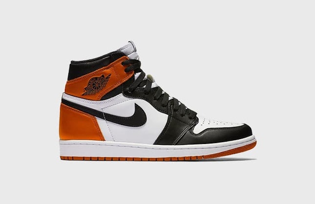 Air Jordan 1 High "Black Toe Shattered Backboard"
