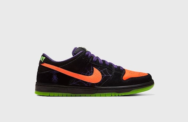 Nike SB Dunk Low "Night of Mischief"